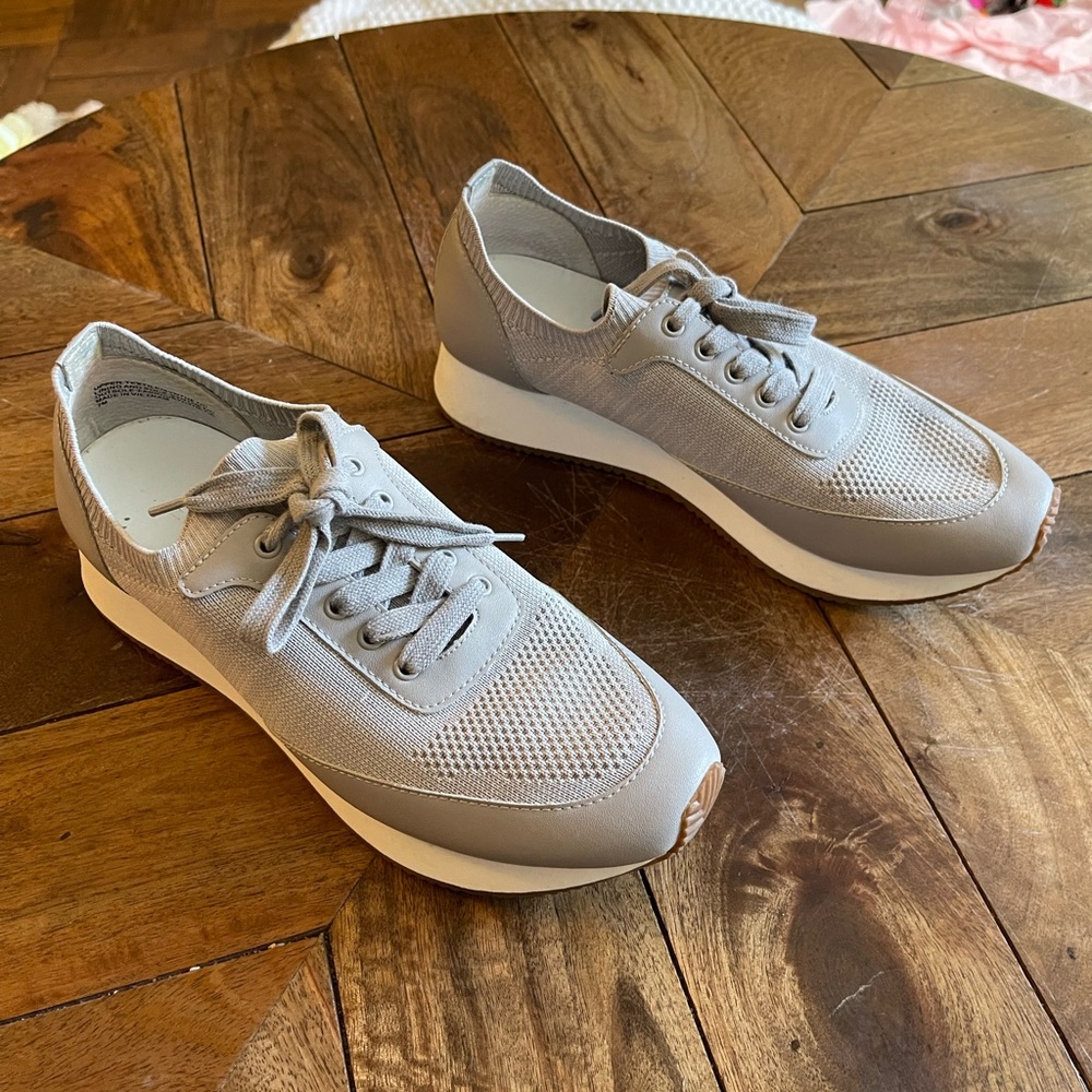 Banana Republic Shoes